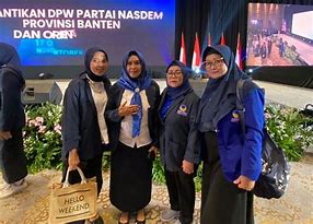 Anggota Nasdem Perempuan